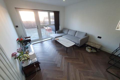 1 bedroom flat to rent, Arbour Edge, King George V Drive East, Heath