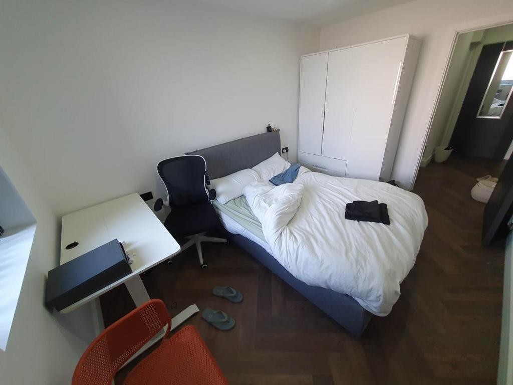 Bedroom (2)