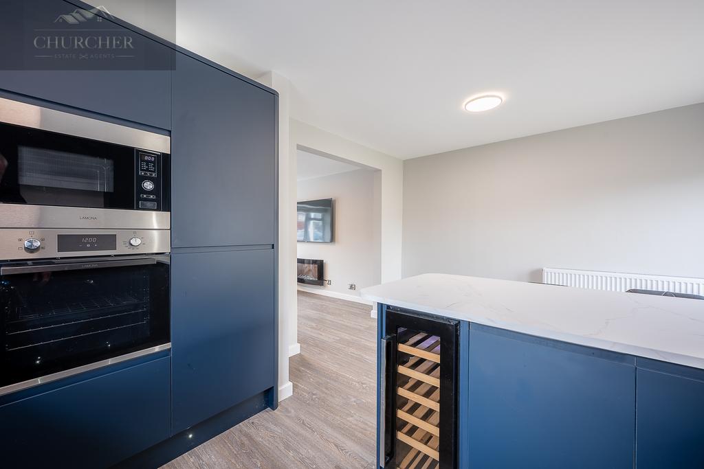8langdale Drive-19
