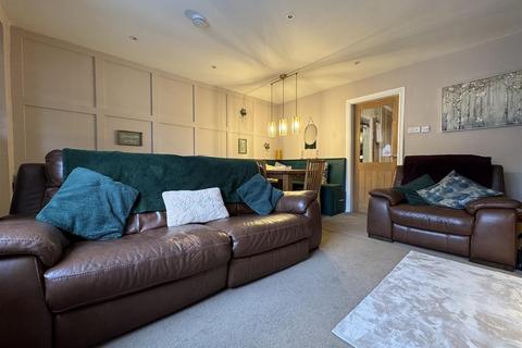 undefined, Wakefield Road, Denby Dale, Huddersfield, HD8 8SZ