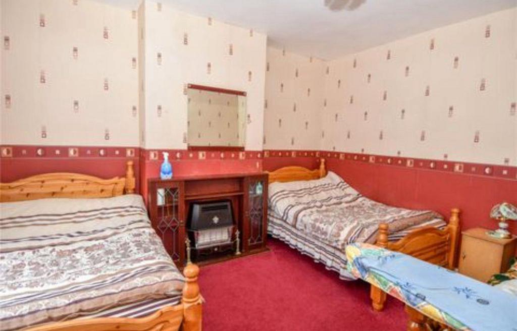 Room 2 .jpeg