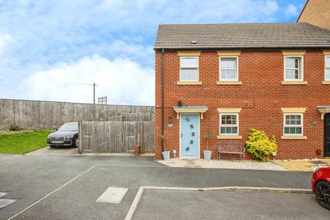 3 bedroom semi-detached house for sale, Fallbrook Road, West Yorkshire WF10