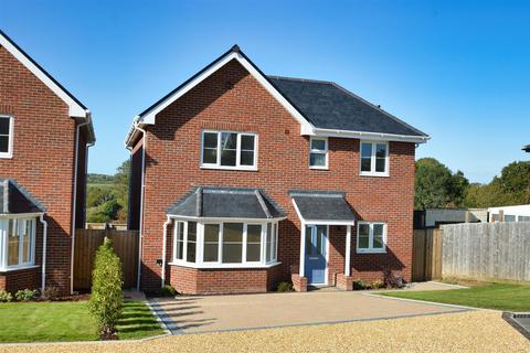 4 bedroom detached house for sale, NETTLESTONE VILLAGE
