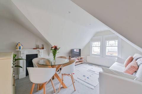1 bedroom flat for sale, Crockerton Road, Tooting Bec, London, SW17