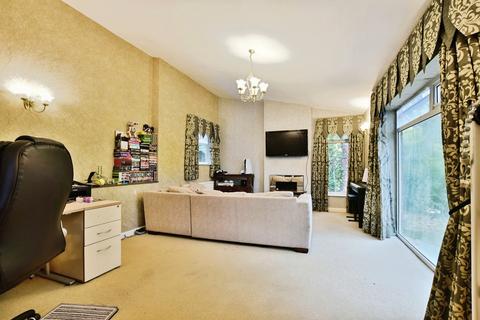 4 bedroom bungalow for sale, Middlewood Road, Stockport SK6
