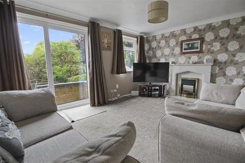 undefined, Mackenzie Road, Raunds