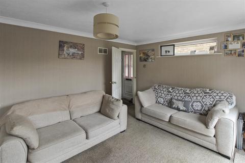 undefined, Mackenzie Road, Raunds
