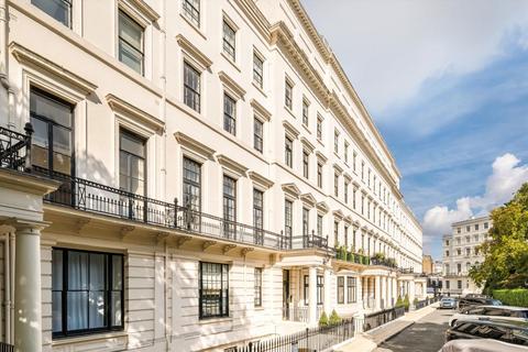 1 bedroom flat for sale, Hyde Park Gardens, London W2