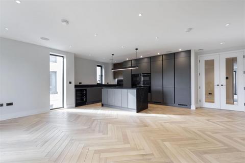 undefined, Parabola Road, Montpellier, Cheltenham