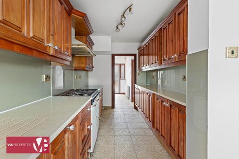 undefined, Varney Close, Waltham Cross EN7