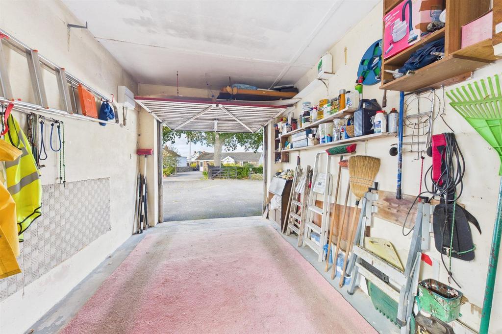 Integral Garage