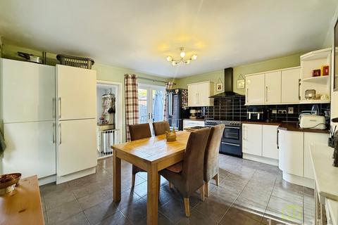 2 bedroom end of terrace house for sale, High Street, Blyton DN21