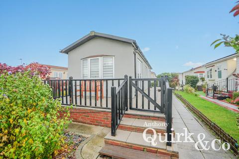 Creek Road, Canvey Island, SS8