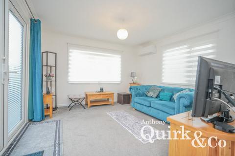 1 bedroom park home for sale, Creek Road, Canvey Island, SS8