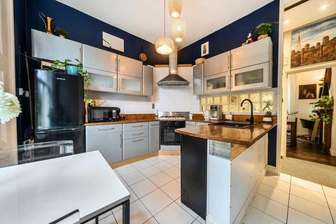 3 bedroom apartment for sale, Peak Hill Avenue, London