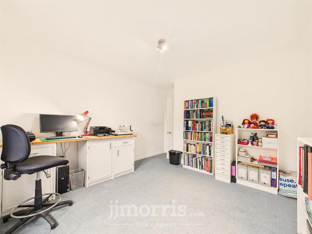 CAM02878 G0-PR0091-STILL020.jpg