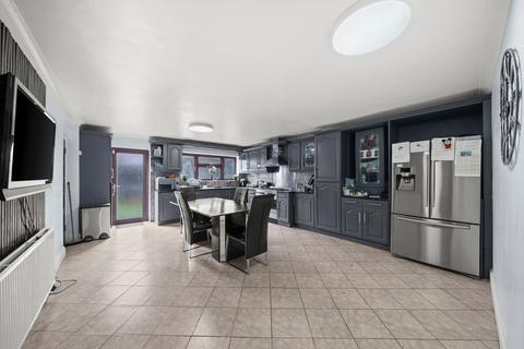 5 bedroom semi-detached house for sale, Fleetwood Road, London, NW10