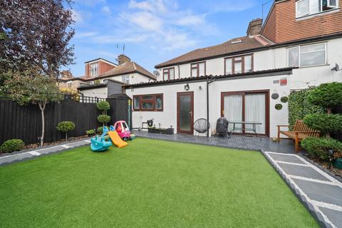 5 bedroom semi-detached house for sale, Fleetwood Road, London, NW10