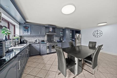 5 bedroom semi-detached house for sale, Fleetwood Road, London, NW10