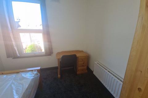 5 bedroom house to rent, Brudenell Street, Leeds LS6