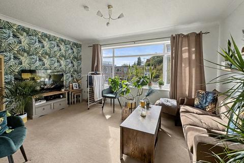 1 bedroom apartment for sale, Dovehouse Close, Whitefield, Manchester, Greater Manchester, M45 7PE