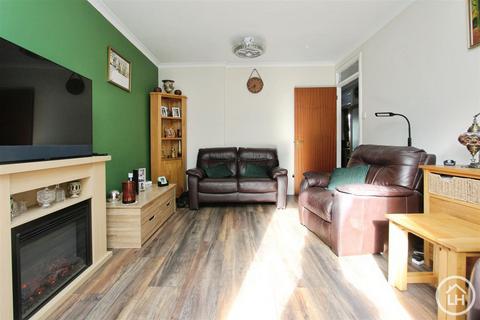 2 bedroom maisonette for sale, West Street, Sittingbourne