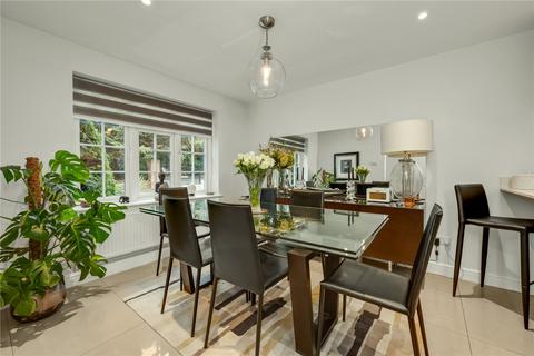 undefined, Village Close, Weybridge, Surrey, KT13