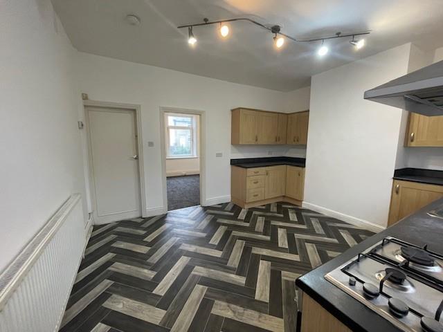 Kitchen 3.jpg