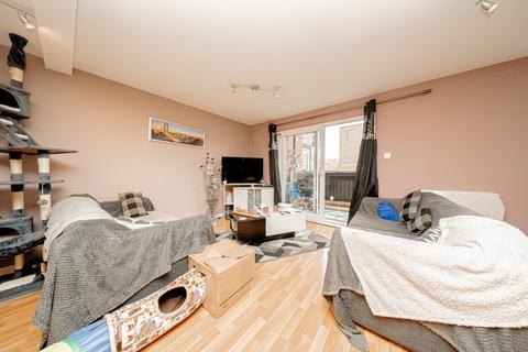 undefined, 6/6 Albion Gardens, Easter Road, Edinburgh, EH7