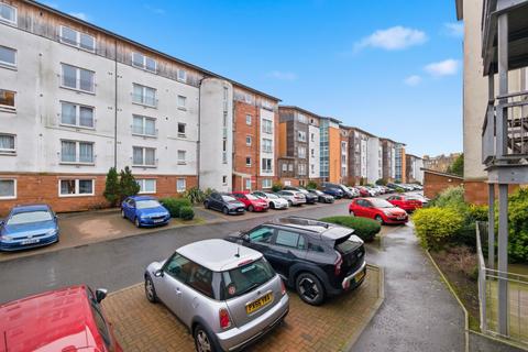 2 bedroom flat for sale, 6/6 Albion Gardens, Easter Road, Edinburgh, EH7
