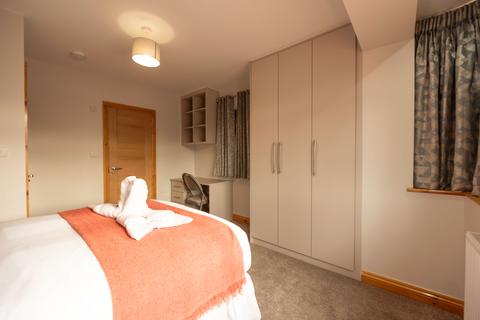 undefined, Elm Road, Earley, RG6