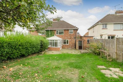 3 bedroom semi-detached house for sale, Walnut Drive, Milton Keynes MK2