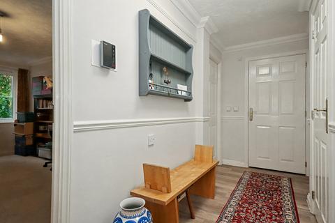 2 bedroom retirement property for sale, Cavendish Lodge, Glastonbury