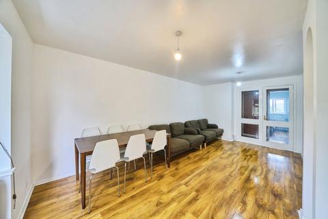 undefined, Cubitt Square, Southall UB2