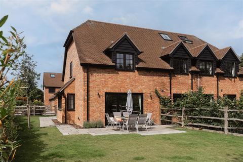 undefined, Smalls Hill Road, Norwood Hill, Horley