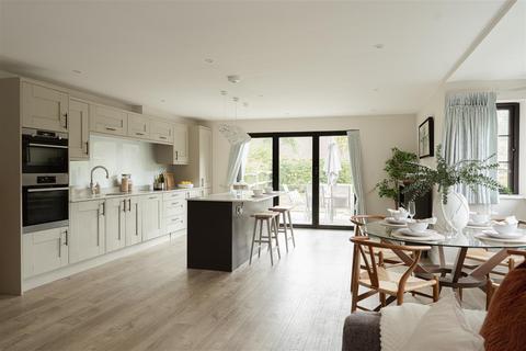 undefined, Smalls Hill Road, Norwood Hill, Horley