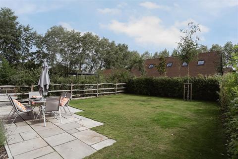undefined, Smalls Hill Road, Norwood Hill, Horley