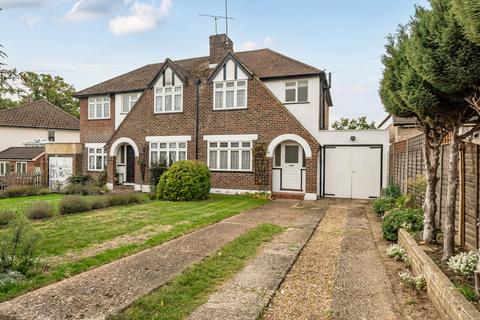 Colemans Moor Lane, Woodley, Reading