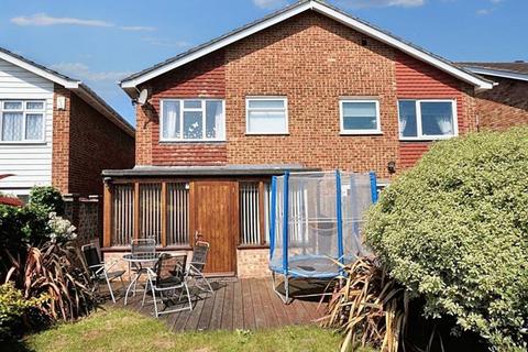 17 Clare Way, Bexleyheath, DA7 5JU