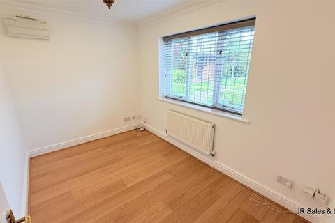 undefined, Richardson Crescent, West Cheshunt