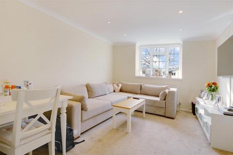 undefined, Craigmount, Radlett WD7