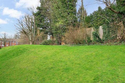 undefined, Craigmount, Radlett WD7