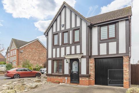 4 bedroom detached house for sale, Bunyan Close, Norwich NR7