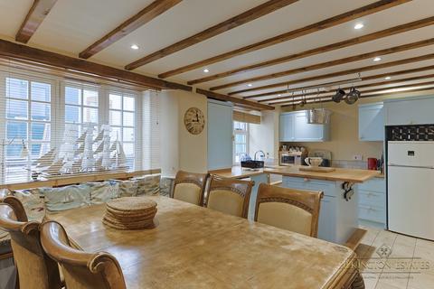 4 bedroom terraced house for sale, Lower Market Street, Cornwall PL13