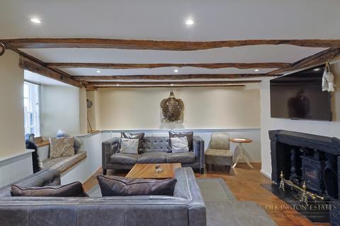 4 bedroom terraced house for sale, Lower Market Street, Cornwall PL13