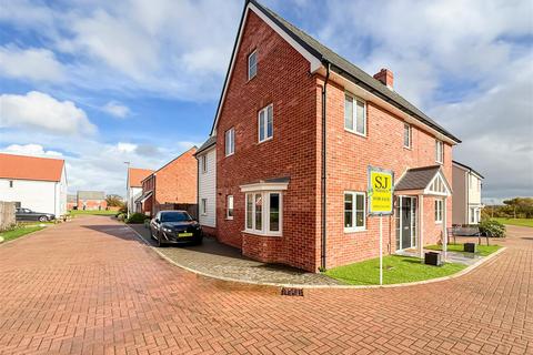 undefined, Oak Crescent, Burnham-On-Crouch