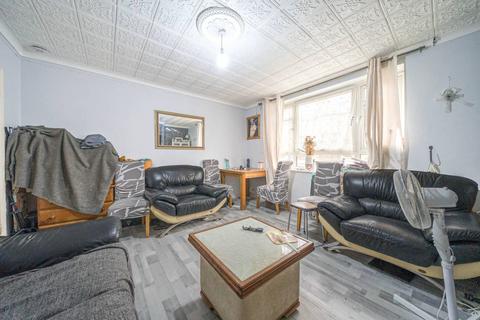 3 bedroom flat for sale, Stonhouse Street, Clapham, London, SW4