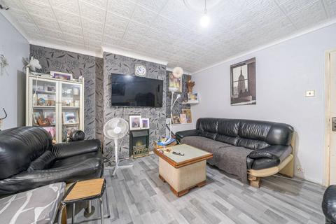3 bedroom flat for sale, Stonhouse Street, Clapham, London, SW4
