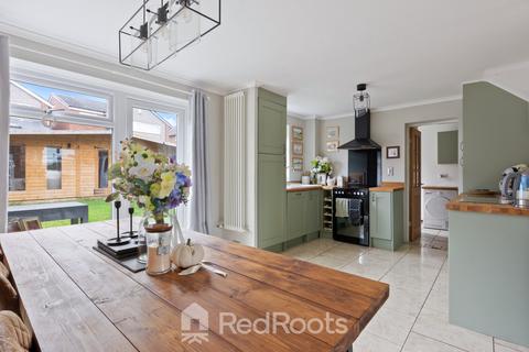7 Ambleside Crescent, Sprotbrough, Doncaster, DN5 7PR