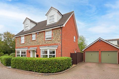 Wheelwrights Close, Hertfordshire CM23